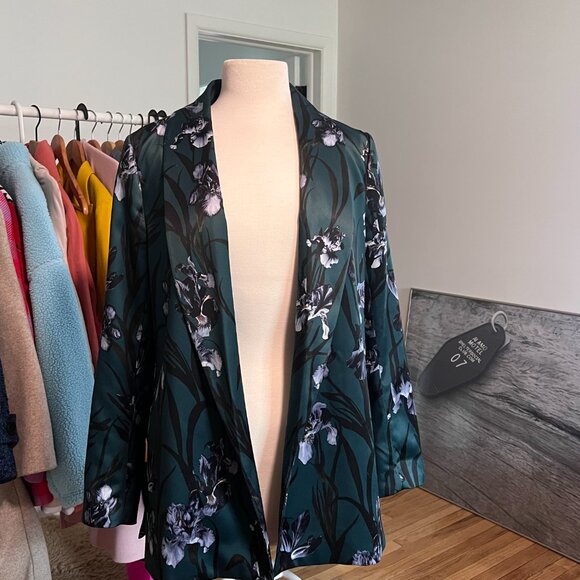H&M Satin Effect Open Front Blazer | Size 10 - Picture 8 of 10